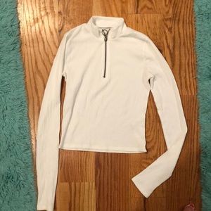 Zip up long sleeved shirt